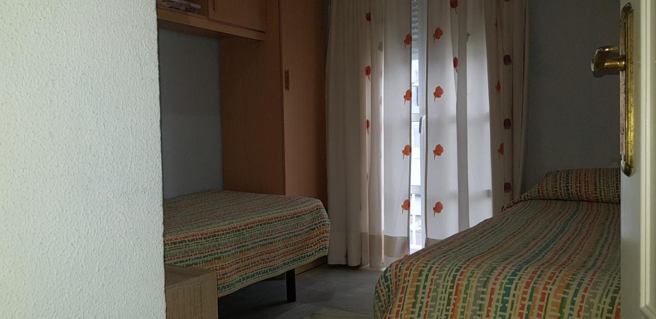 Apartamento Santa Barbara コニル・デ・ラ・フロンテラ エクステリア 写真