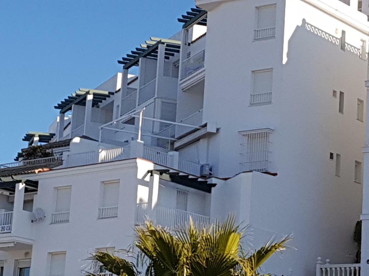 Apartamento Santa Barbara コニル・デ・ラ・フロンテラ エクステリア 写真